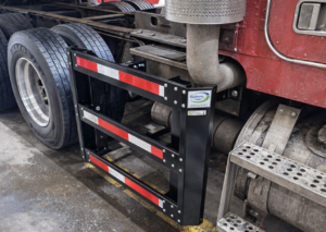 Truck side guard dump truck